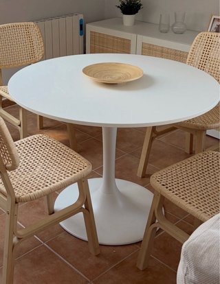Mesa de comedor redonda blanca