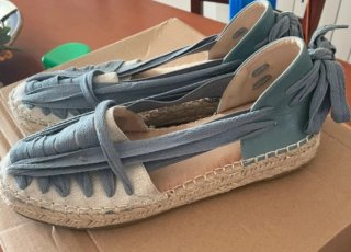 Alpargatas M PLUS azul y beige