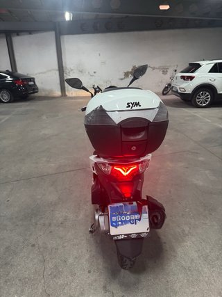 Scooter Sym 125 Blanca En Garantia