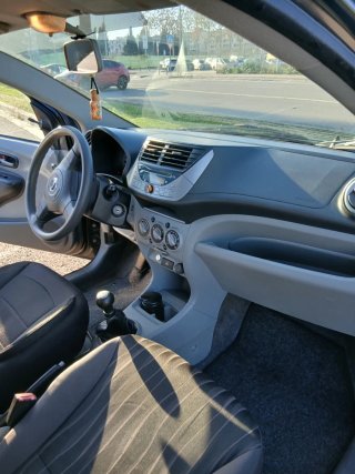 Nissan Pixo 2010