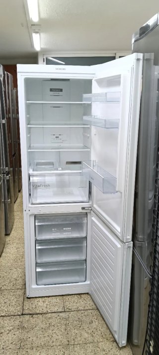 NEVERA COMBI SIEMENS NO FROST ENERGÍA A+