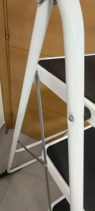 Escalera plegable acero 4 peldaños XXL nueva.