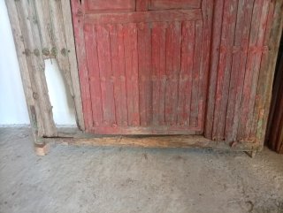 Portón antiguo madera y clavos 246x156cm