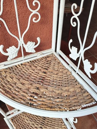 Estantería Rinconera Metal y Mimbre