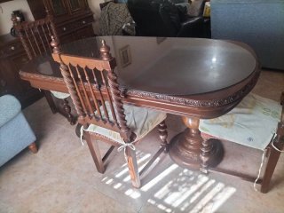 Armario de madera maciza