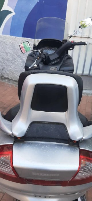Suzuki Burgman 400 - 2004