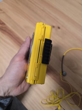 Walkman Sony Sports WM-15 Amarillo