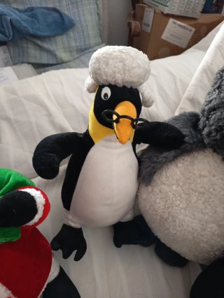 Lote 4 peluches pájaros grandes.