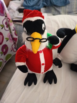 Lote 4 peluches pájaros grandes.