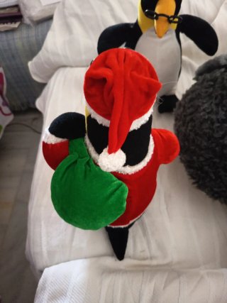 Lote 4 peluches pájaros grandes.
