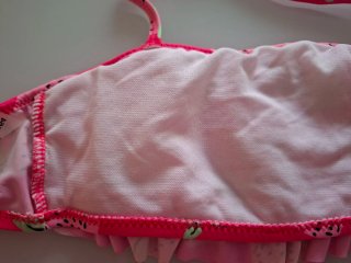 Bikini infantil fresas