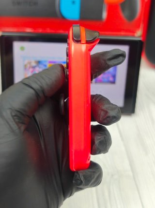 Console Nintendo Switch originale completa con scatola