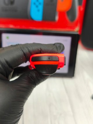 Console Nintendo Switch originale completa con scatola