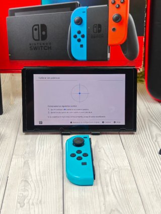 Console Nintendo Switch originale completa con scatola