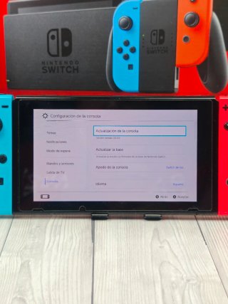 Console Nintendo Switch originale completa con scatola