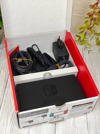 Console Nintendo Switch originale completa con scatola