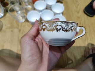 Juego de Vasos y Tazas Pequeñas