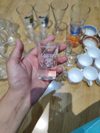 Juego de Vasos y Tazas Pequeñas