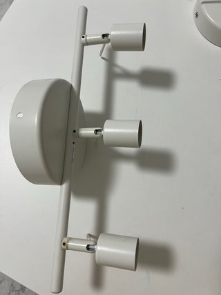 Lámpara de techo metal blanca