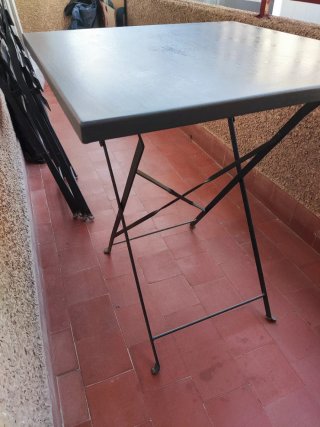 Tavolo e sedie pieghevoli in ferro per terrazzo, balcone, giardino, appezzamento