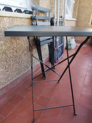 Tavolo e sedie pieghevoli in ferro per terrazzo, balcone, giardino, appezzamento