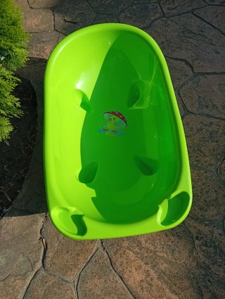 Bañera de bebé verde con patito