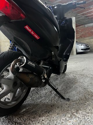 Yamaha Jog R Scooter Negra y Gris