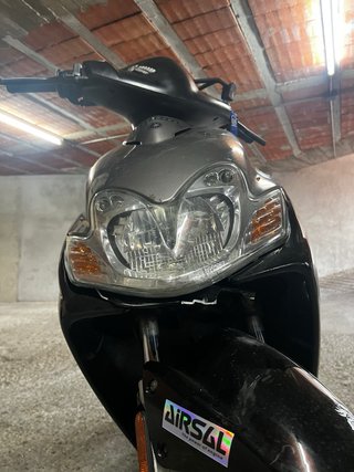 Yamaha Jog R Scooter Negra y Gris