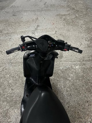 Yamaha Jog R Scooter Negra y Gris