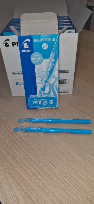 Caja 144 Bolígrafos Pilot Frixion Azul Claro