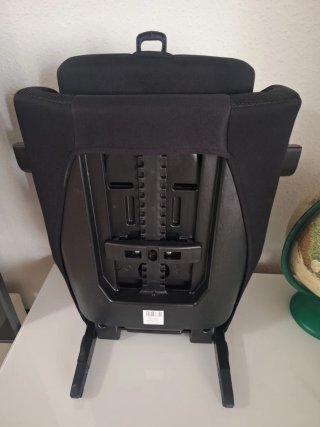 Silla para el coche ( COMO NUEVA )