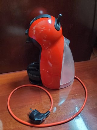 Cafetera Nescafé Dolce Gusto Roja