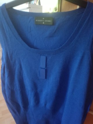 Camiseta Roberto Verino negra con detalle