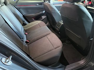 Volkswagen Golf 8 DSG eTSI 2021