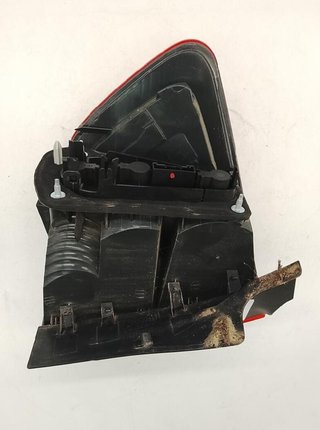 Piloto trasero derecho bmw 63.212990110-09 x1 2696