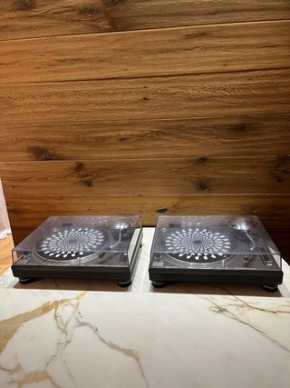 Coppia Giradischi Technics SL-1210MK2