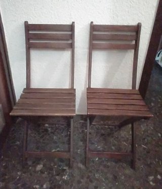 2 Sillas de Madera Marrones Plegables