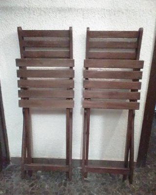 2 Sillas de Madera Marrones Plegables