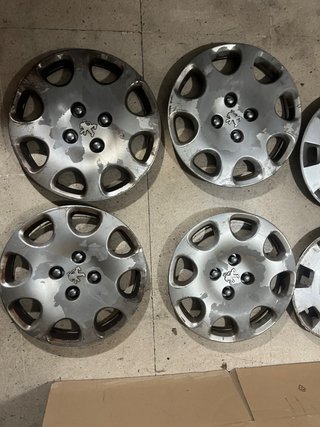 Juego 4 Tapacubos Peugeot 15 Originales