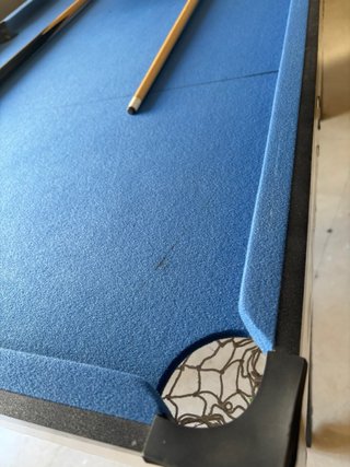 Mesa de billar compacta con accesorios