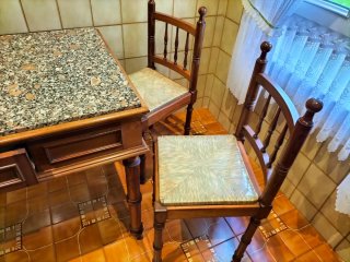 Mesa y 4 Sillas Madera Sapeli