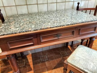 Mesa y 4 Sillas Madera Sapeli