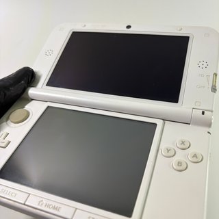 Nintendo 3DS XL Pikachu Edition