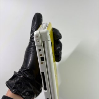 Nintendo 3DS XL Pikachu Edition