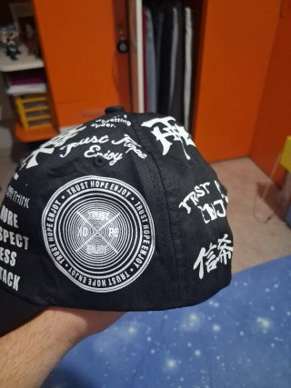 Cappello streetwear Trust Hope Enjoy