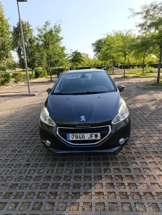 Peugeot 208 5P Allure EHDi 92 2015