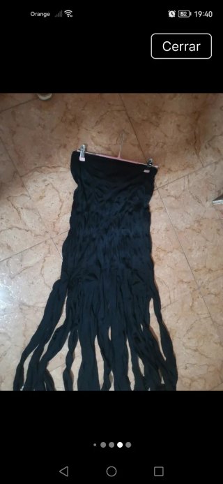Falda Zara negra con flecos