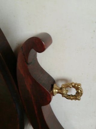 Mueble tocador antiguo con espejo