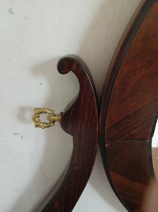 Mueble tocador antiguo con espejo