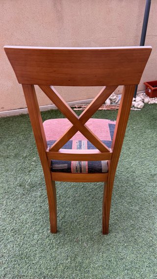 Mesa comedor con cristal y 4 sillas madera